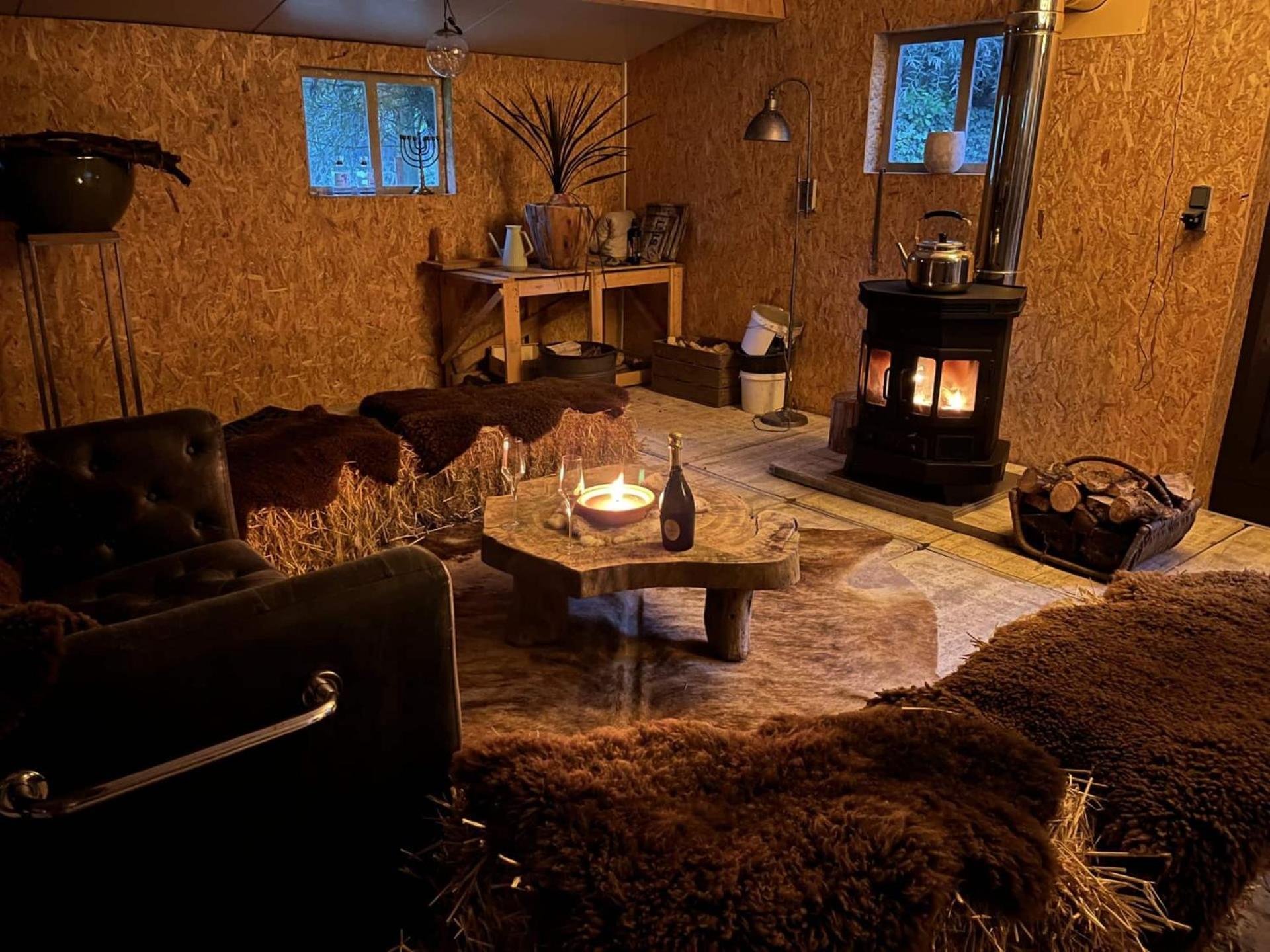 Bed & Breakfast+ De Kooimolen Dreumel Екстериор снимка