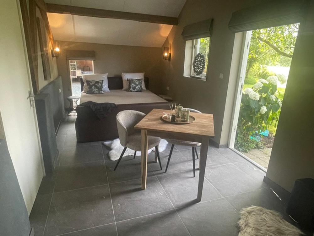Bed & Breakfast+ De Kooimolen Dreumel Екстериор снимка