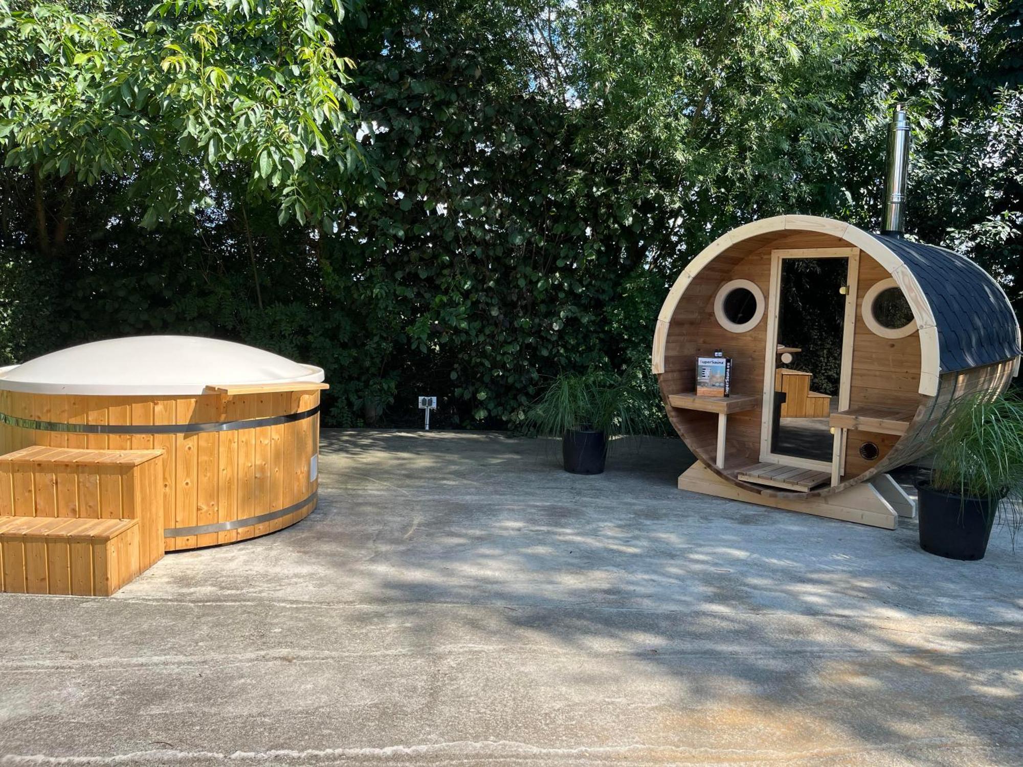 Bed & Breakfast+ De Kooimolen Dreumel Екстериор снимка